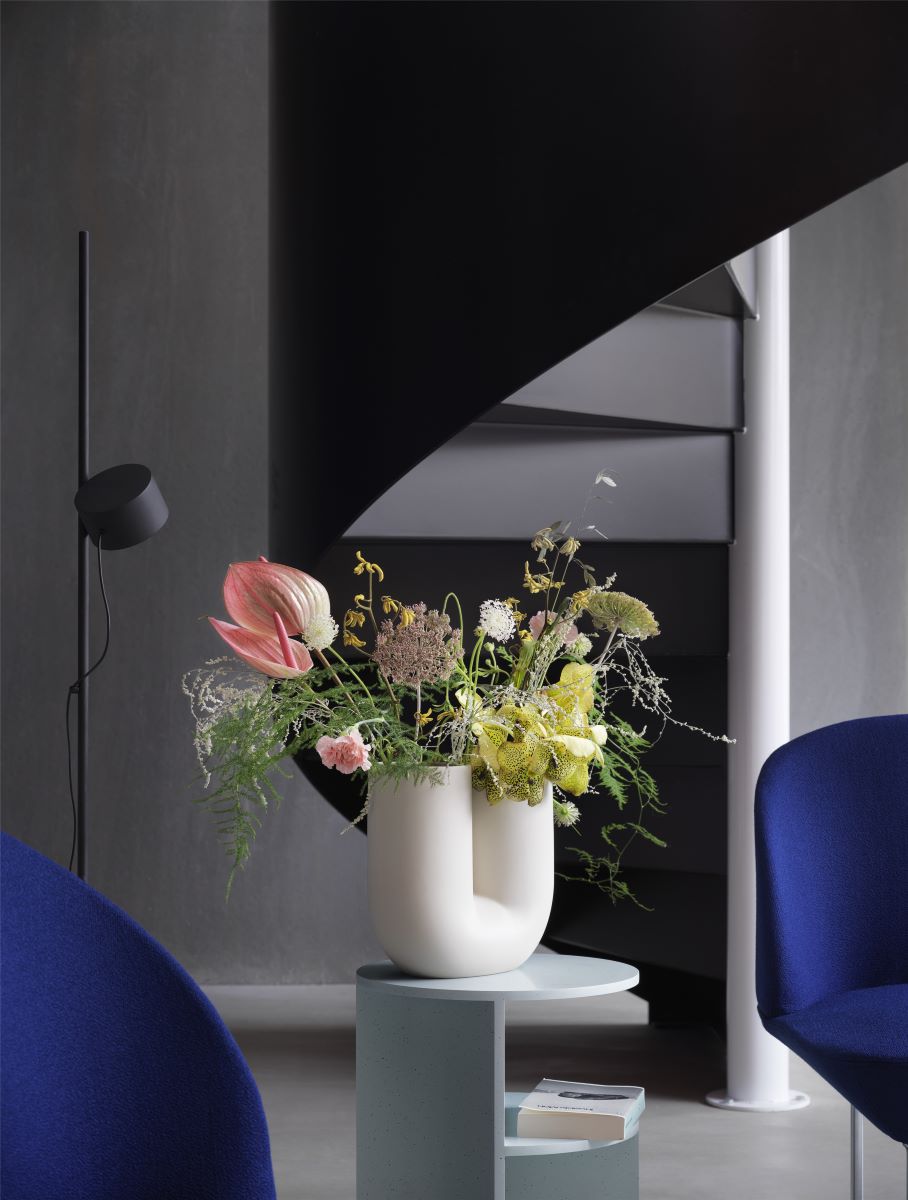 https://bo.alinhadavizinha.com/FileUploads/produtos/acessorios-de-casa/acessorios-decorativos/14180_kink-vase_bege-areia_2.jpg