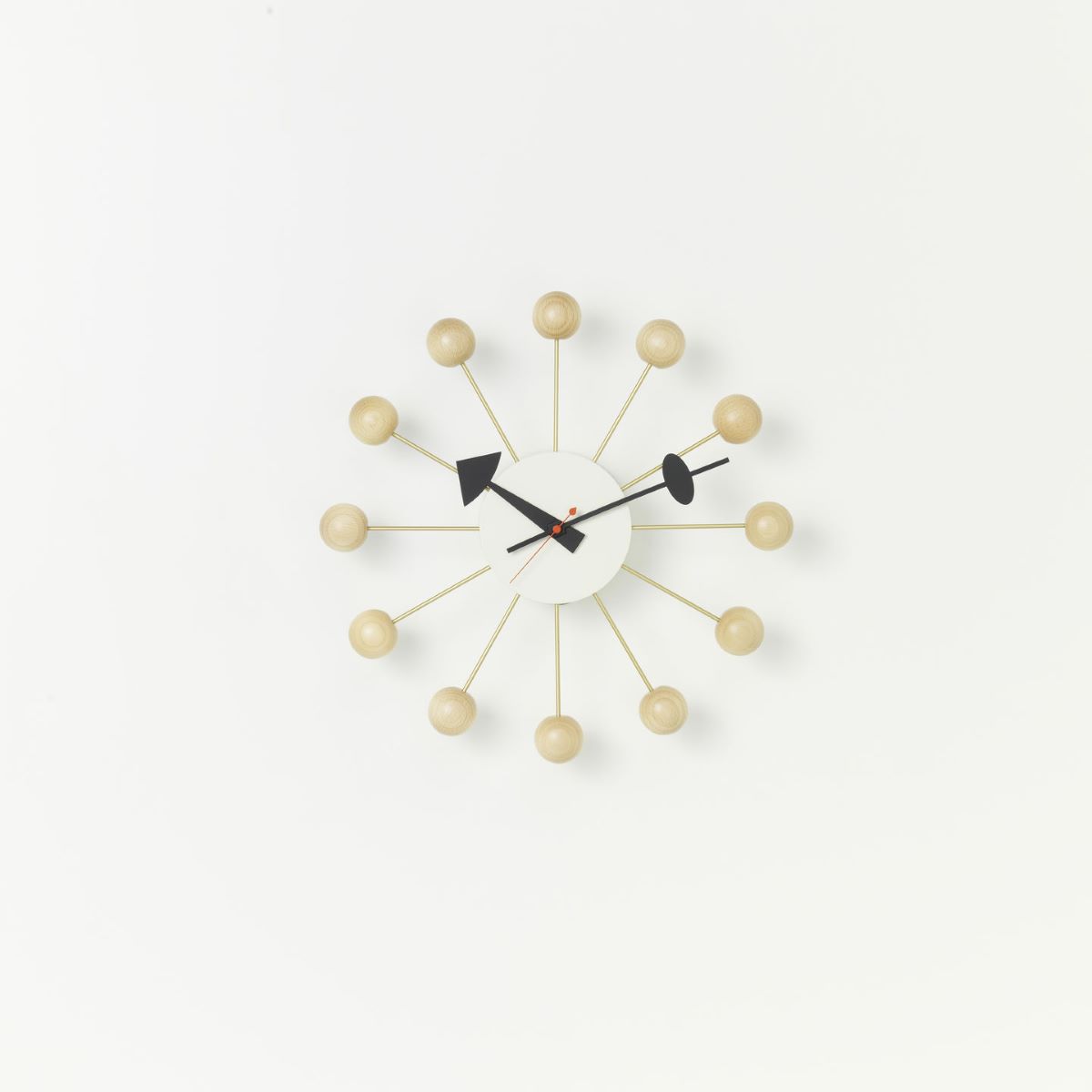 https://bo.alinhadavizinha.com/FileUploads/produtos/acessorios/casa/201_250_02_ball-clock_faia_1.jpg
