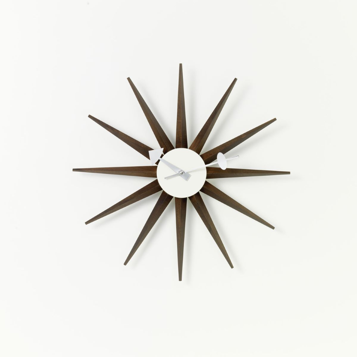 https://bo.alinhadavizinha.com/FileUploads/produtos/acessorios/casa/201_253_03_sunburst-clock_nogueira_1.jpg