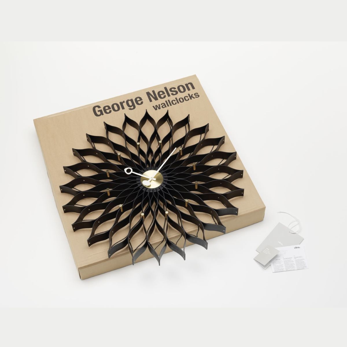 https://bo.alinhadavizinha.com/FileUploads/produtos/acessorios/casa/201_256_02_sunflower-clock_freixo_4.jpg