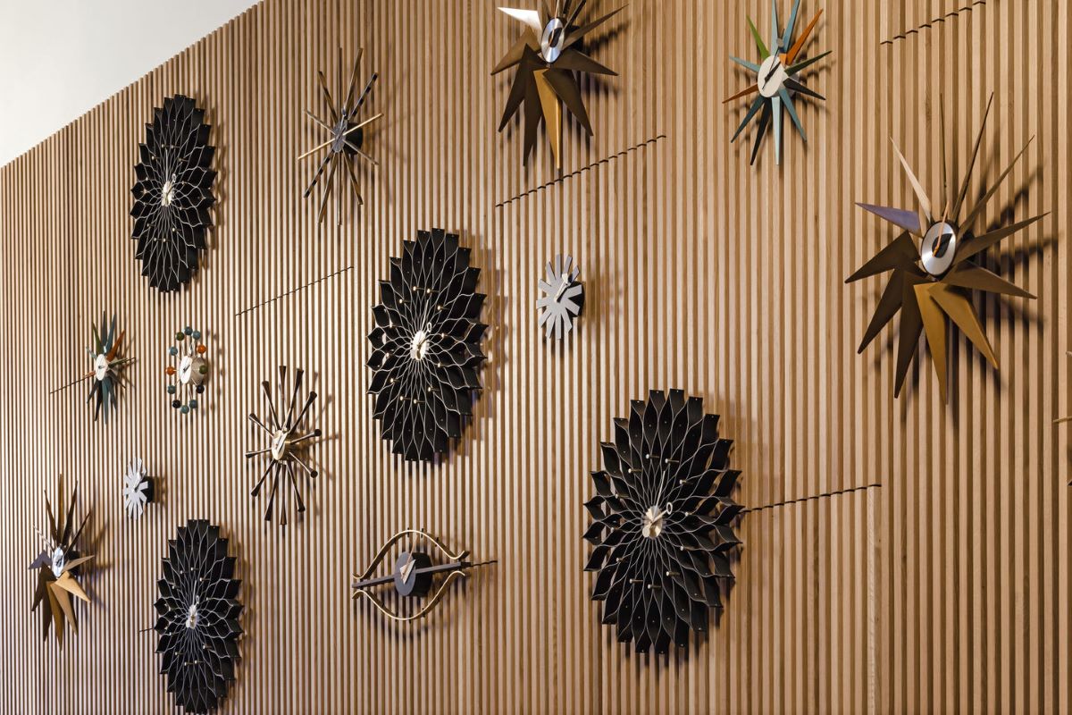 https://bo.alinhadavizinha.com/FileUploads/produtos/acessorios/casa/201_256_02_sunflower-clock_freixo_5.jpg