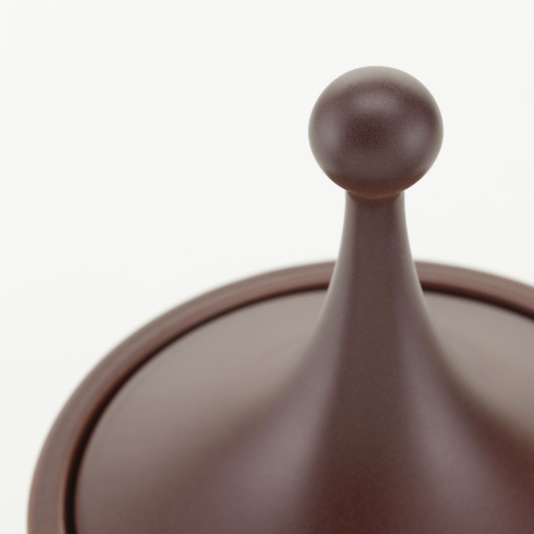 https://bo.alinhadavizinha.com/FileUploads/produtos/acessorios/casa/201_388_01_ceramic-container_no-2_castanho_3.jpg