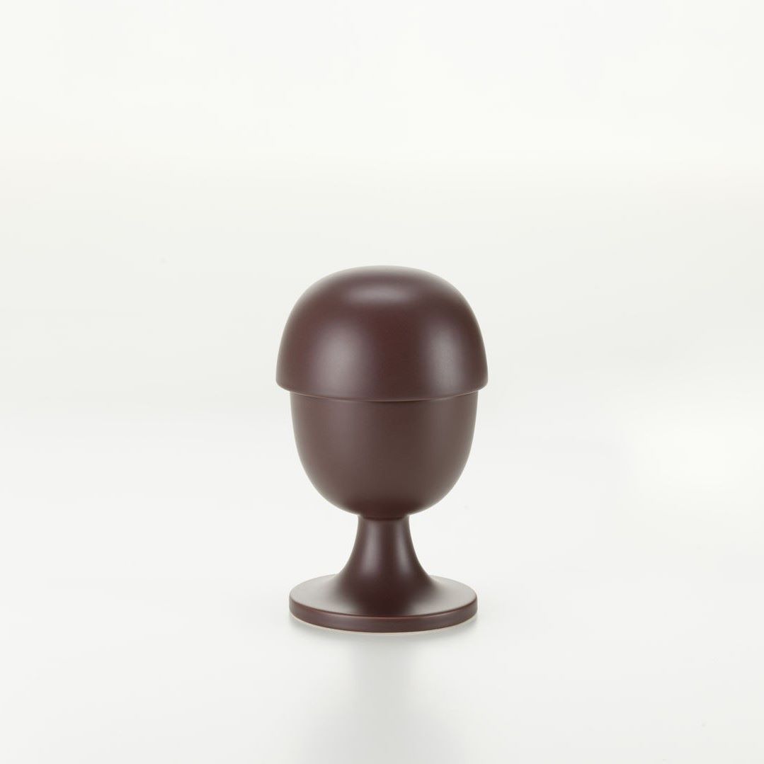 https://bo.alinhadavizinha.com/FileUploads/produtos/acessorios/casa/201_389_01_ceramic-container_no-3_castanho_1.jpg