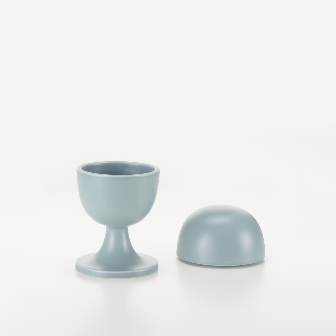 https://bo.alinhadavizinha.com/FileUploads/produtos/acessorios/casa/201_389_02_ceramic-container_no-3_azul-claro_2.jpg