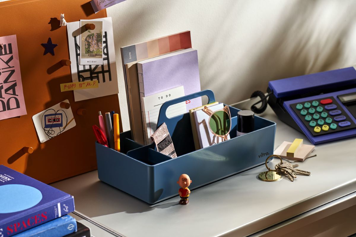 https://bo.alinhadavizinha.com/FileUploads/produtos/acessorios/casa/201_391_20_toolbox-re_azul-escuro_4.jpg