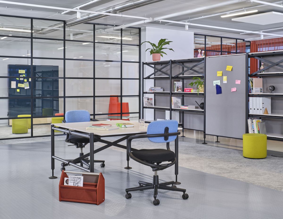 https://bo.alinhadavizinha.com/FileUploads/produtos/acessorios/casa/201_392_04_locker-box_vermelho-tijolo_3.jpg