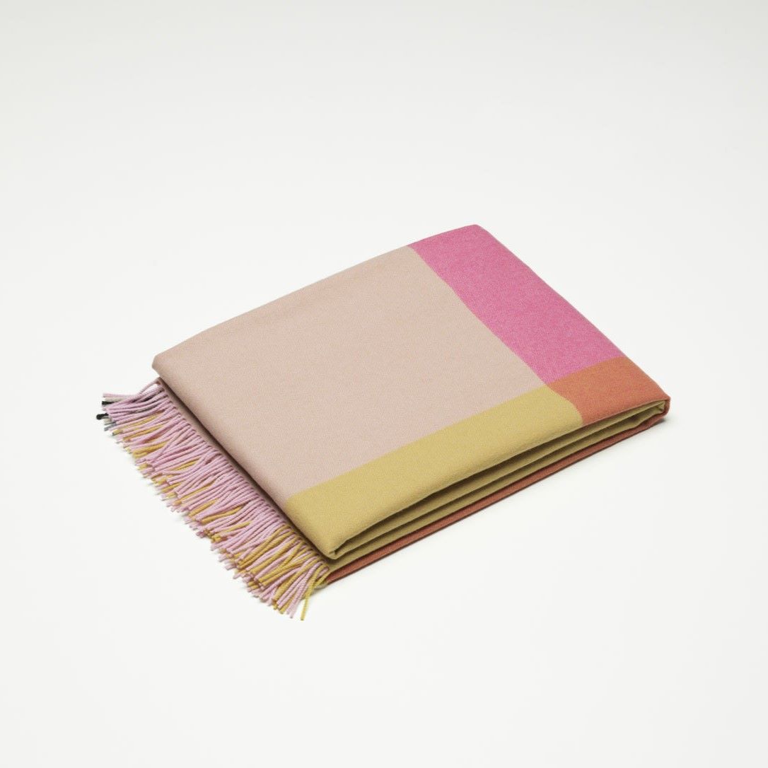 https://bo.alinhadavizinha.com/FileUploads/produtos/acessorios/casa/201_639_02_colour-block-blankets_rosa_2.jpg