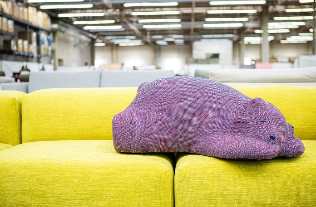 https://bo.alinhadavizinha.com/FileUploads/produtos/acessorios/casa/201_655_01_resting-bear_vermelho_5.jpg