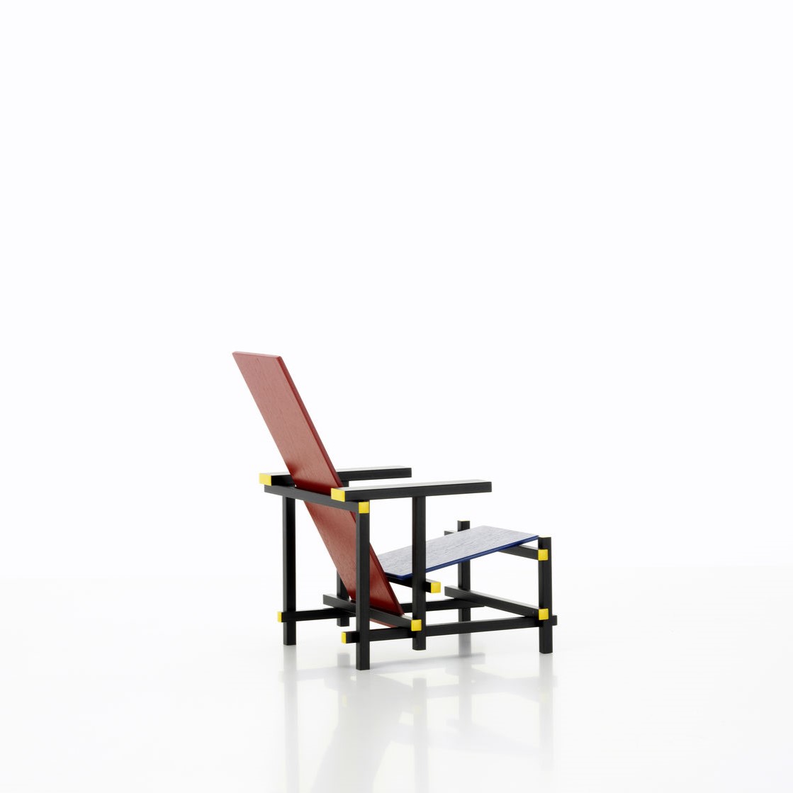 https://bo.alinhadavizinha.com/FileUploads/produtos/acessorios/casa/202_031_01_miniatures-collection_rood-blauwe-stoel_1.jpg