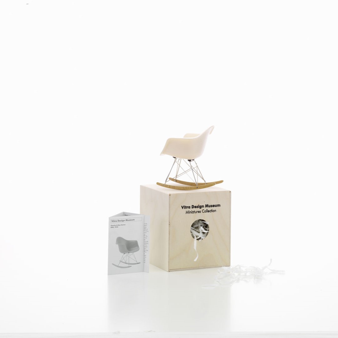 https://bo.alinhadavizinha.com/FileUploads/produtos/acessorios/casa/202_101_05_miniatures-collection_rar_3.jpg