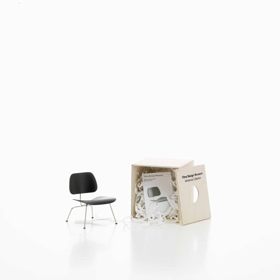 https://bo.alinhadavizinha.com/FileUploads/produtos/acessorios/casa/202_181_01_miniatures-collection_lcm_3.jpg
