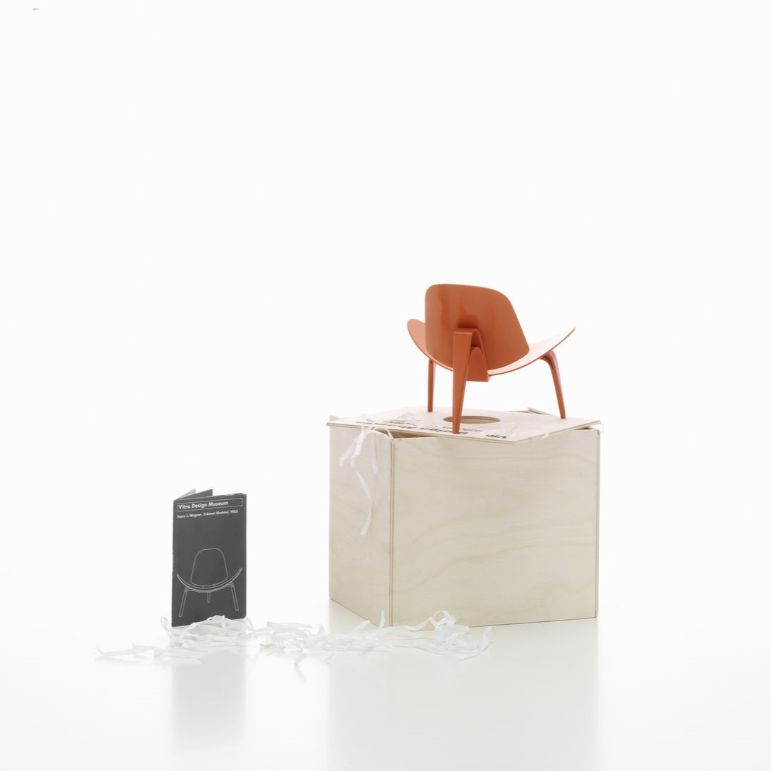 https://bo.alinhadavizinha.com/FileUploads/produtos/acessorios/casa/202_201_01_miniatures-collection_3-benet-skalstol_3.jpg