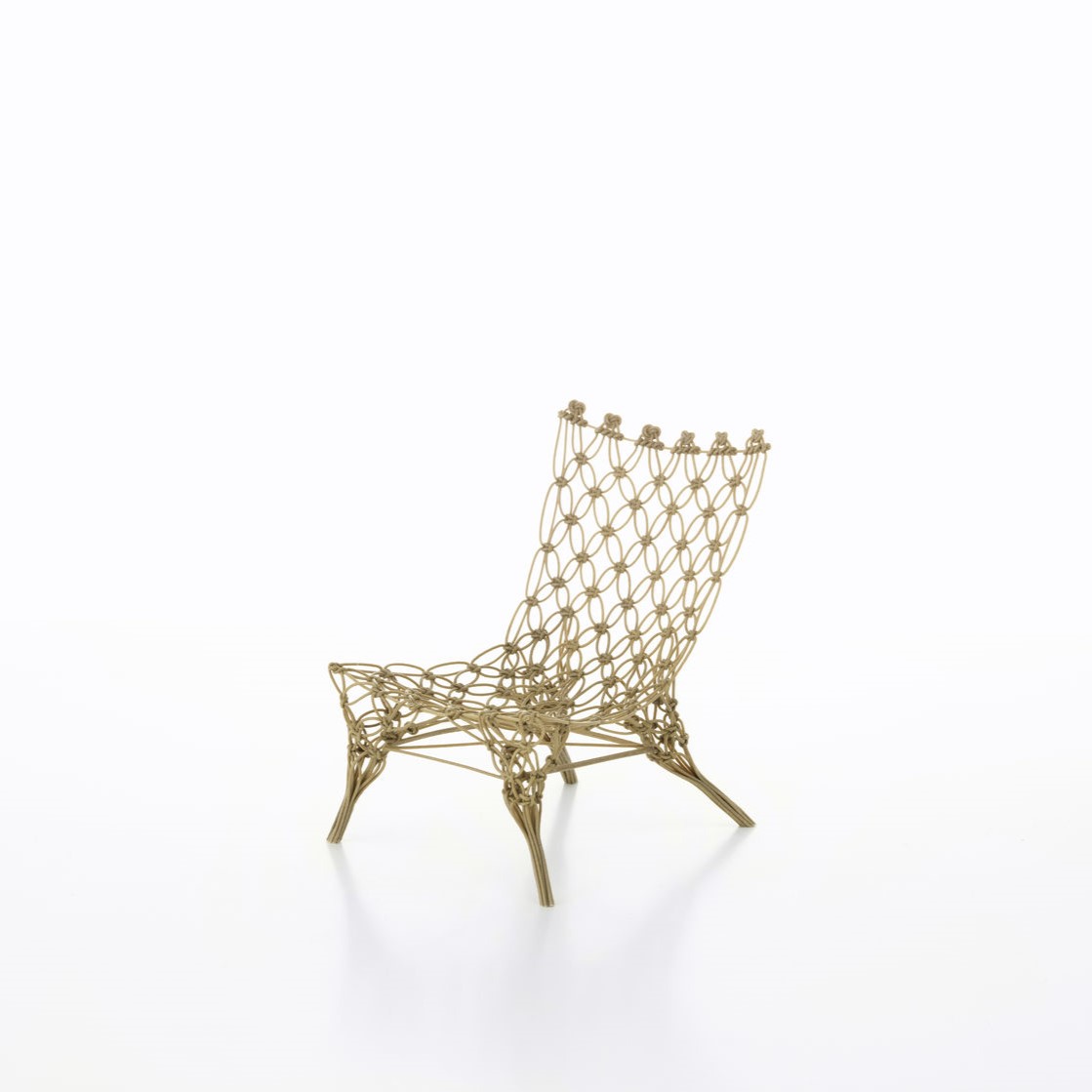 https://bo.alinhadavizinha.com/FileUploads/produtos/acessorios/casa/202_518_01_miniatures-collection_knotted-chair_1.jpg