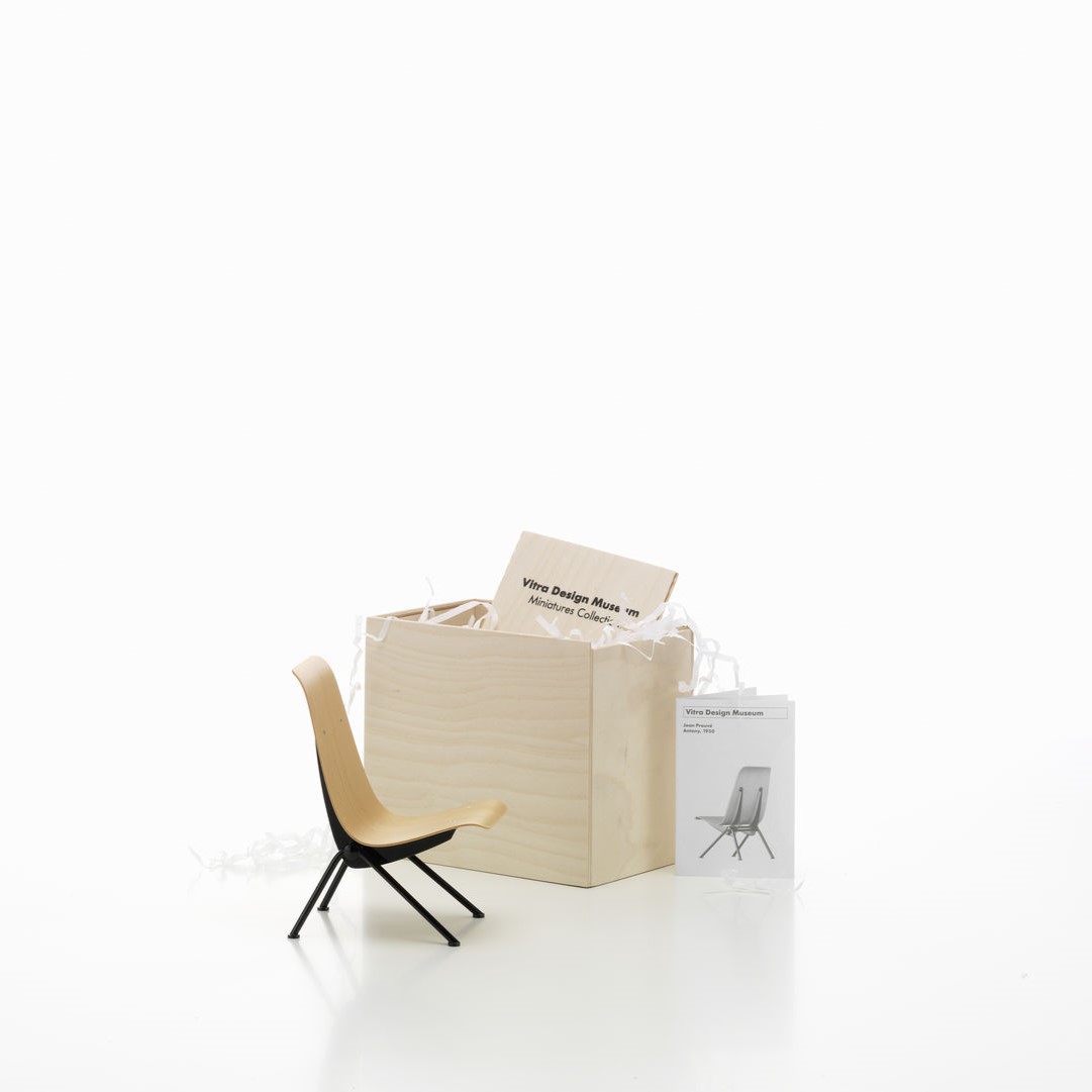 https://bo.alinhadavizinha.com/FileUploads/produtos/acessorios/casa/202_521_01_miniatures-collection_antony_2.jpg