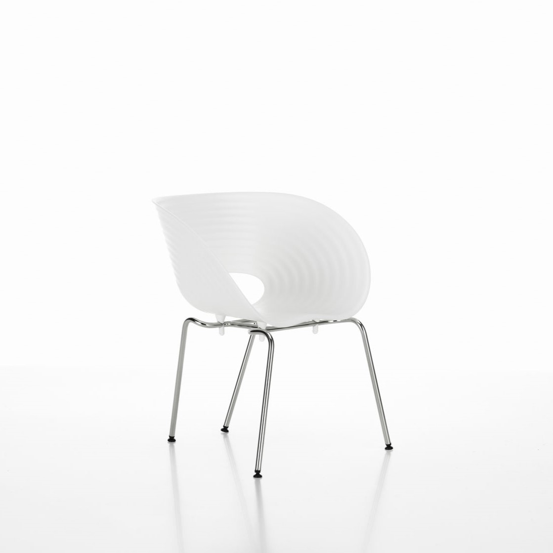 https://bo.alinhadavizinha.com/FileUploads/produtos/acessorios/casa/202_529_01_miniatures-collection_tom-vac-chair_1.jpg