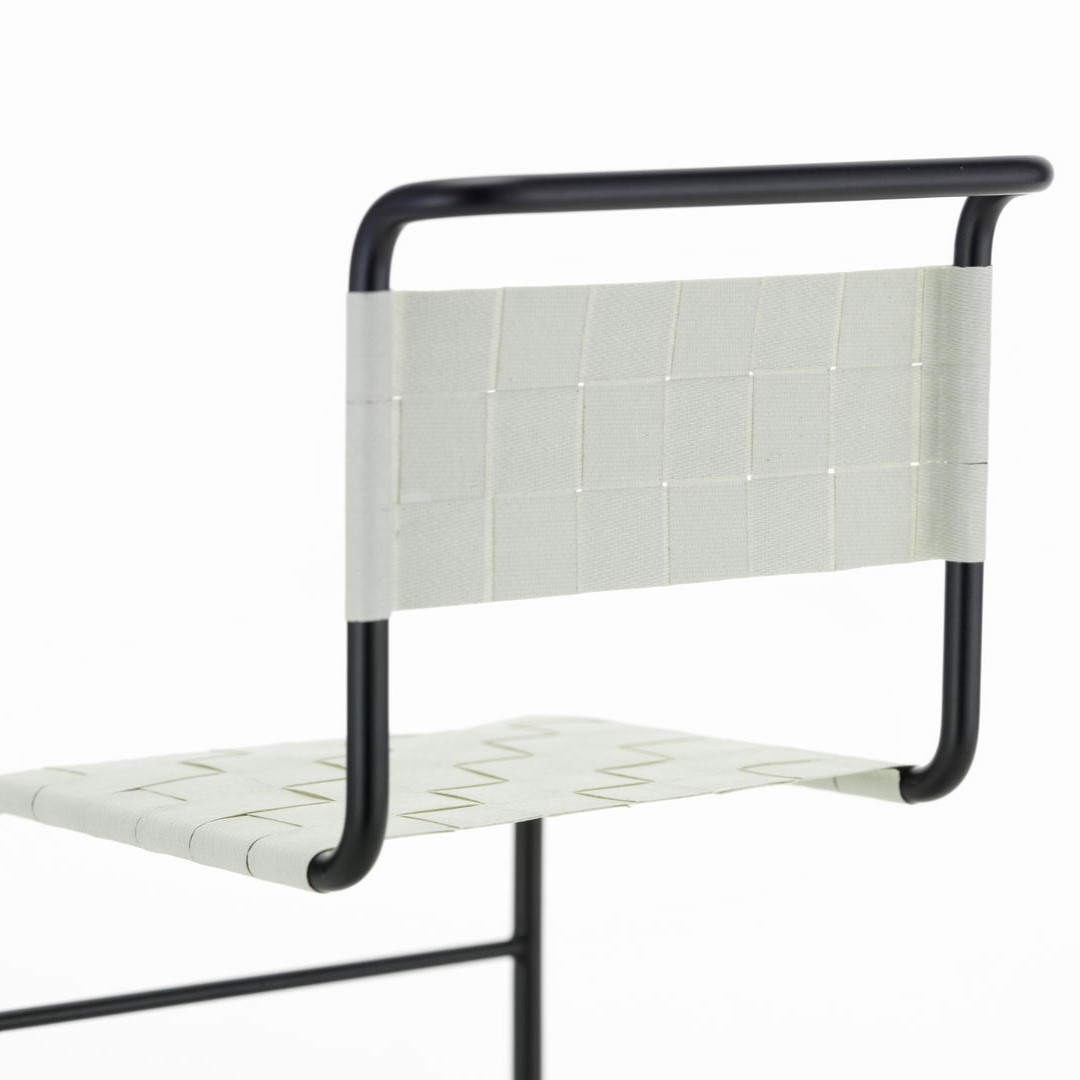 https://bo.alinhadavizinha.com/FileUploads/produtos/acessorios/casa/202_531_01_miniatures-collection_stuhl-w1_2.jpg