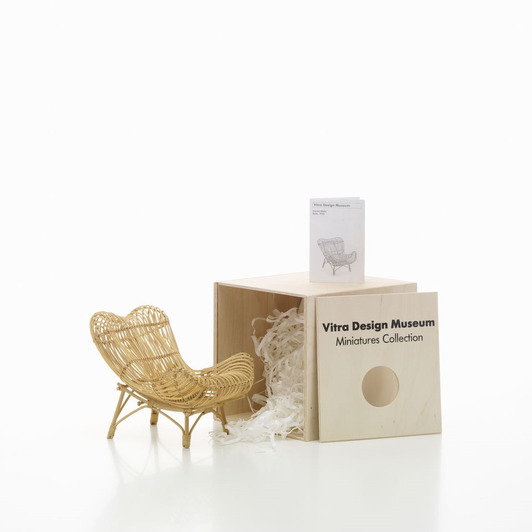 https://bo.alinhadavizinha.com/FileUploads/produtos/acessorios/casa/202_558_01_miniatures-collection_gala_3.jpg