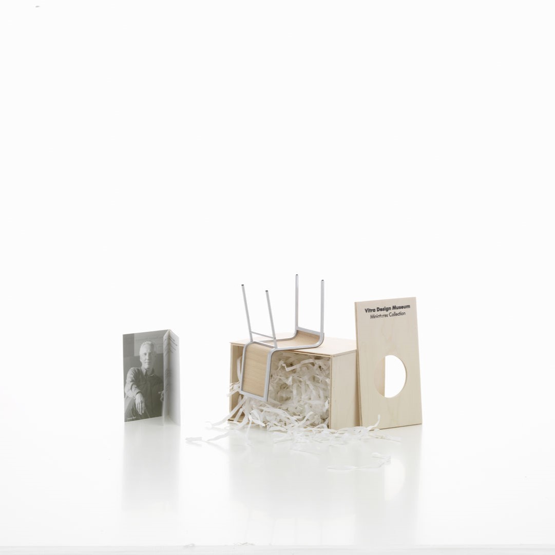 https://bo.alinhadavizinha.com/FileUploads/produtos/acessorios/casa/202_571_01_miniatures-collection_02_2.jpg