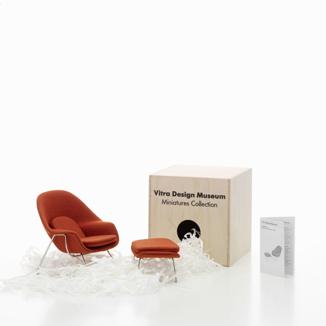 https://bo.alinhadavizinha.com/FileUploads/produtos/acessorios/casa/202_575_01_miniatures-collection_womb-chair-ottoman_3.jpg