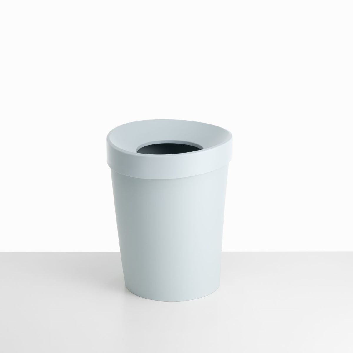 https://bo.alinhadavizinha.com/FileUploads/produtos/acessorios/casa/203_155_03_happy-bin_l_cinza-claro_1.jpg