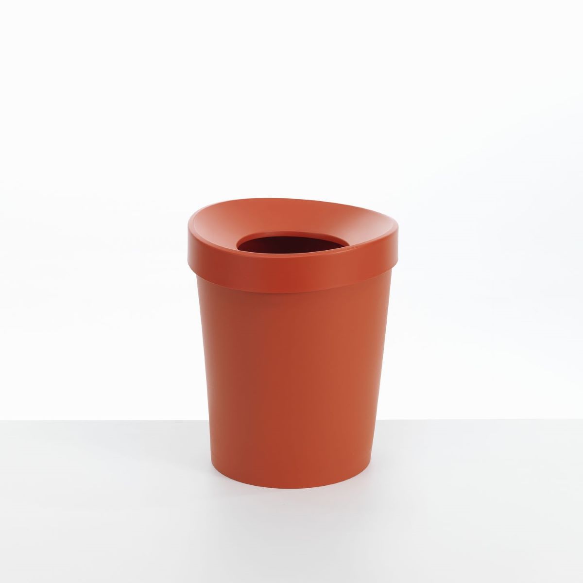 https://bo.alinhadavizinha.com/FileUploads/produtos/acessorios/casa/203_155_14_happy-bin-re_l_vermelho_1.jpg
