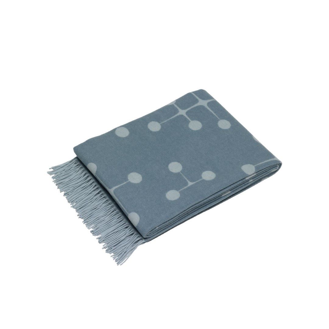 https://bo.alinhadavizinha.com/FileUploads/produtos/acessorios/casa/203_529_96_eames-wool-blanket_azul-claro_2.jpg
