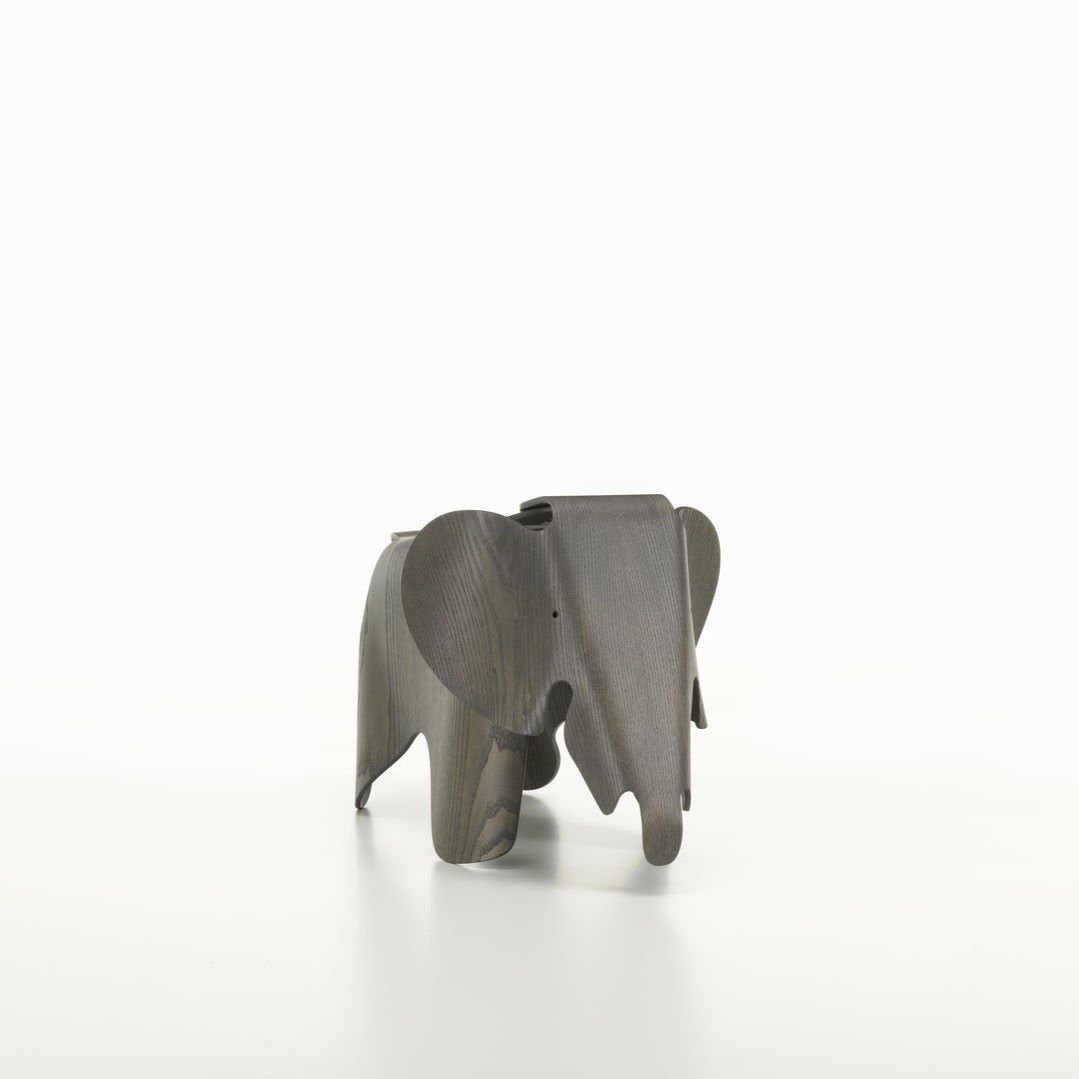 https://bo.alinhadavizinha.com/FileUploads/produtos/acessorios/casa/210_225_04_eames-elephant-plywood_large_freixo_1.jpg