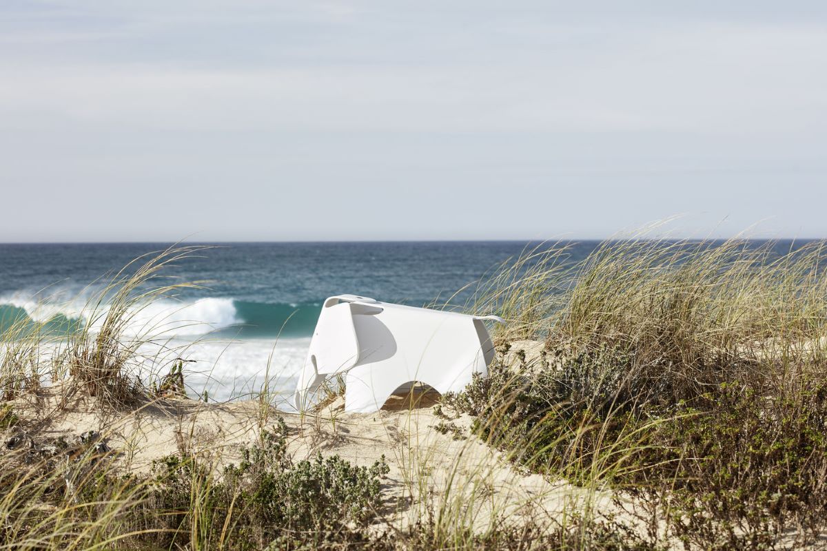 https://bo.alinhadavizinha.com/FileUploads/produtos/acessorios/casa/215_029_01_eames-elephant_large_branco_2.jpg