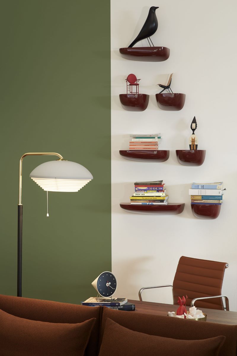 https://bo.alinhadavizinha.com/FileUploads/produtos/acessorios/casa/215_034_01_desk-clocks_cone-clock_5.jpg