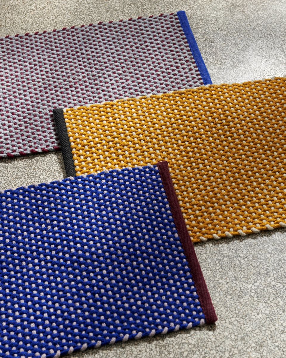 https://bo.alinhadavizinha.com/FileUploads/produtos/acessorios/casa/ab366_d806_door-mat_ochre_02.jpg