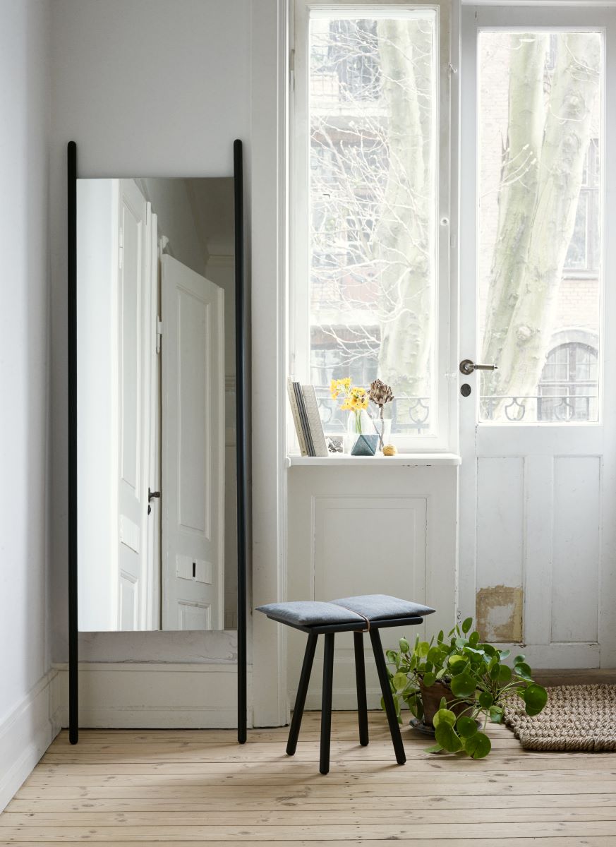https://bo.alinhadavizinha.com/FileUploads/produtos/acessorios/casa/s1930314_georg-mirror_preto_2.jpg