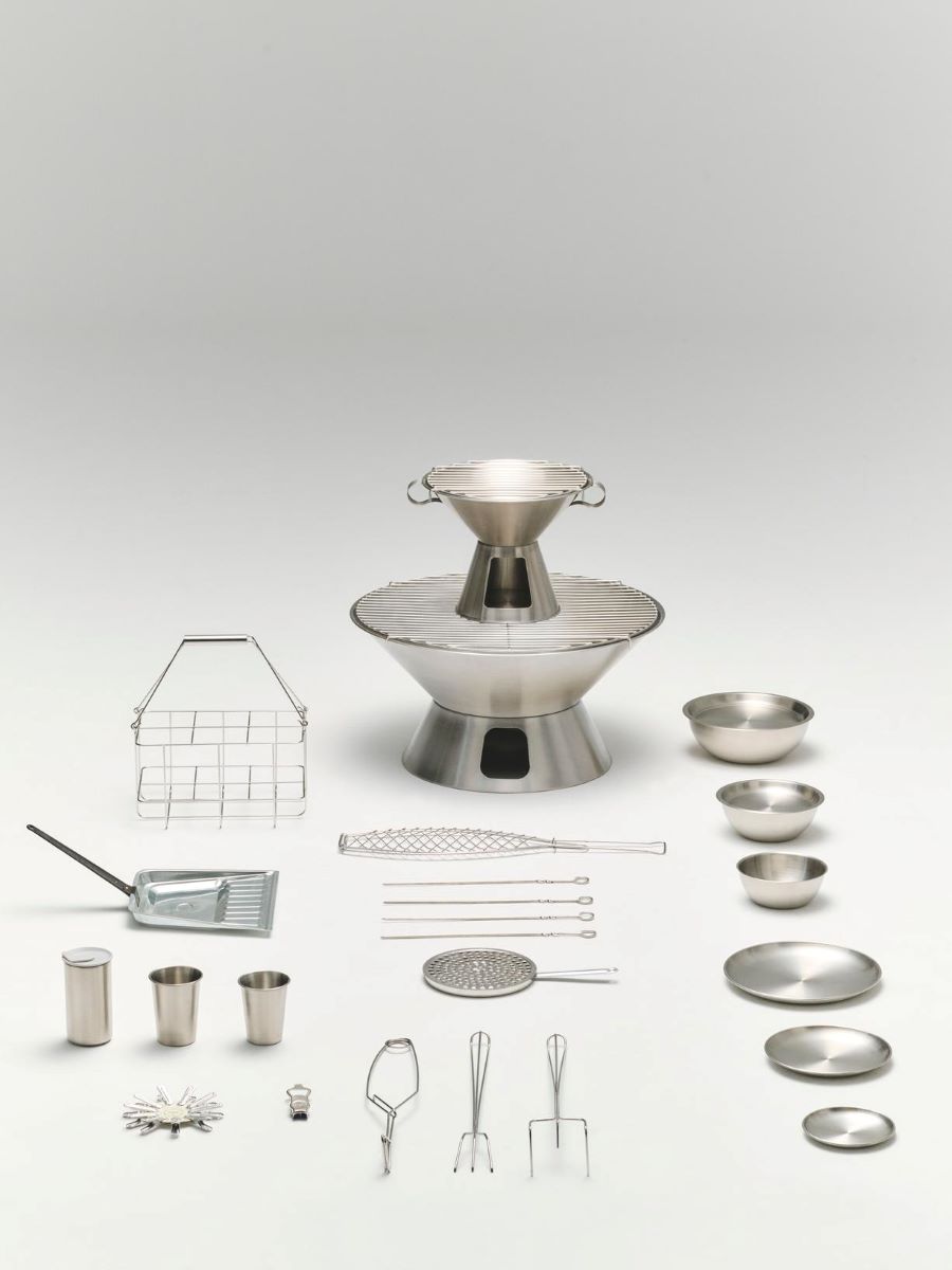 https://bo.alinhadavizinha.com/FileUploads/produtos/acessorios/cozinha/ae955_a602_ag66_outdoor-market-bottle-carrier_03.jpg