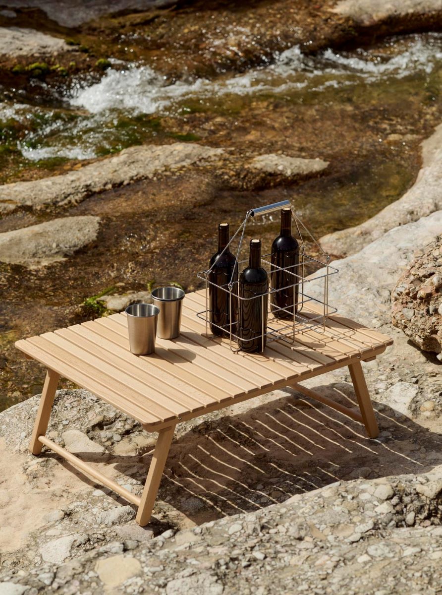 https://bo.alinhadavizinha.com/FileUploads/produtos/acessorios/cozinha/ae955_a602_ag66_outdoor-market-bottle-carrier_06.jpg