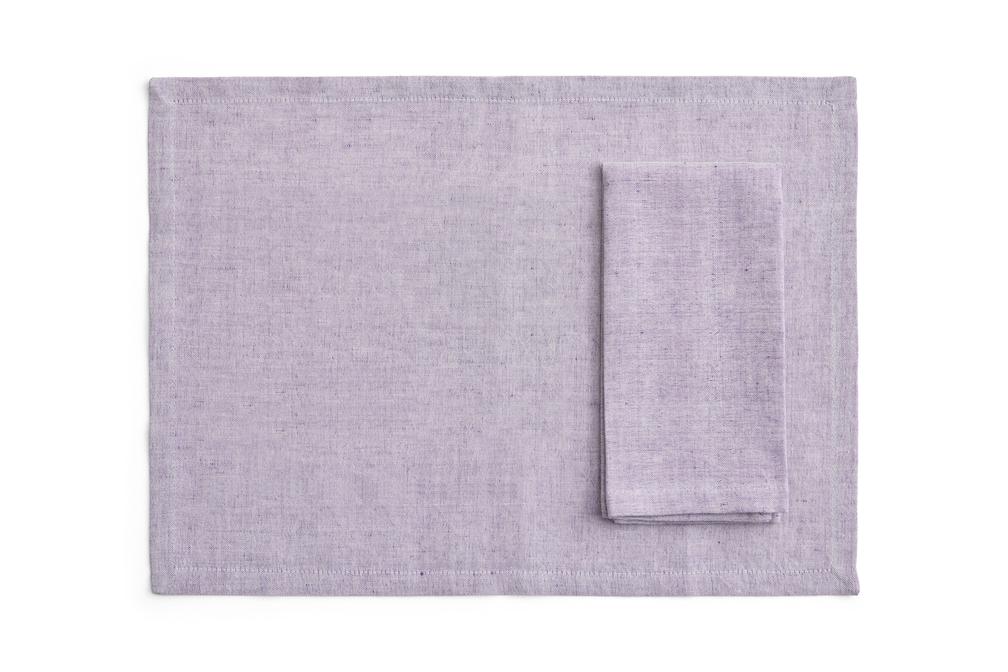 https://bo.alinhadavizinha.com/FileUploads/produtos/acessorios/cozinha/ae984_a908_at83_tavolo-napkin_placemat-set-of-4_lilas_02.jpg