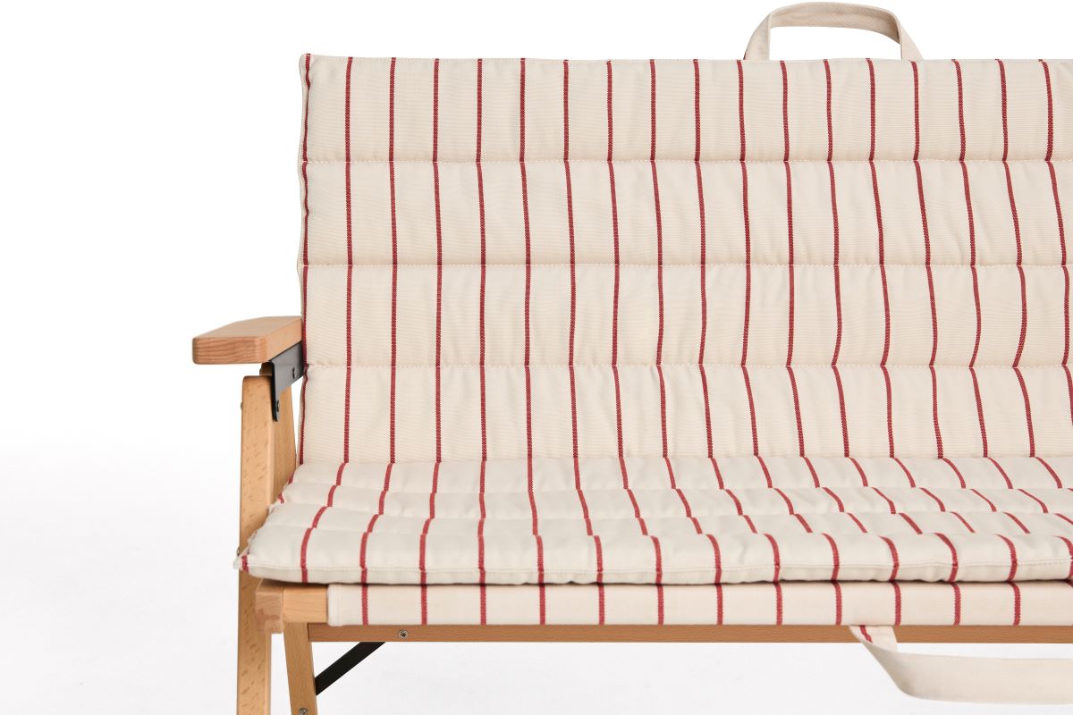 https://bo.alinhadavizinha.com/FileUploads/produtos/acessorios/exterior/ae976_e863_outdoor-market-sofa-cushion_bege_02.jpg