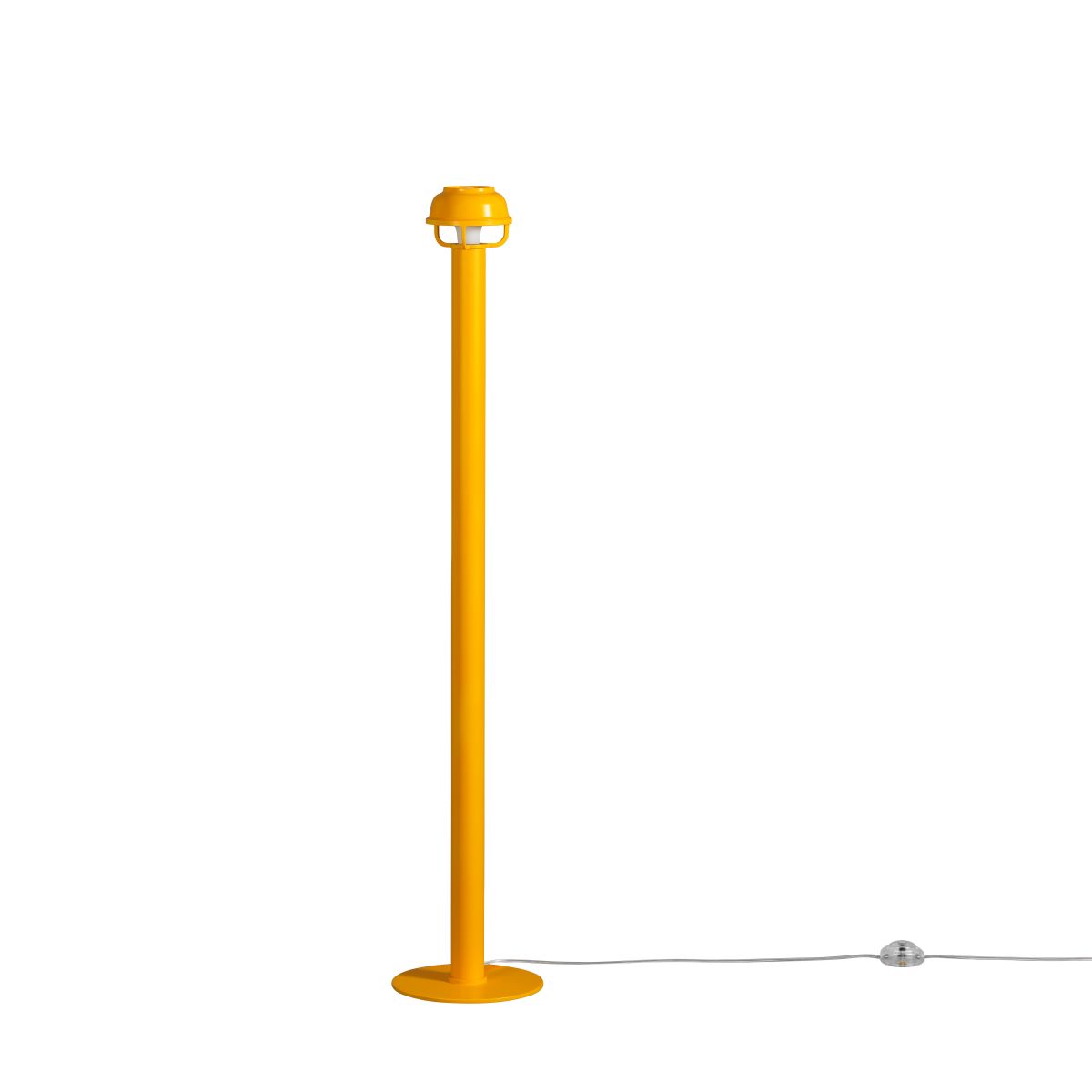 https://bo.alinhadavizinha.com/FileUploads/produtos/iluminacao/candeeiros-de-chao/291_022_02_kori-floor-light_laranja_1.jpg