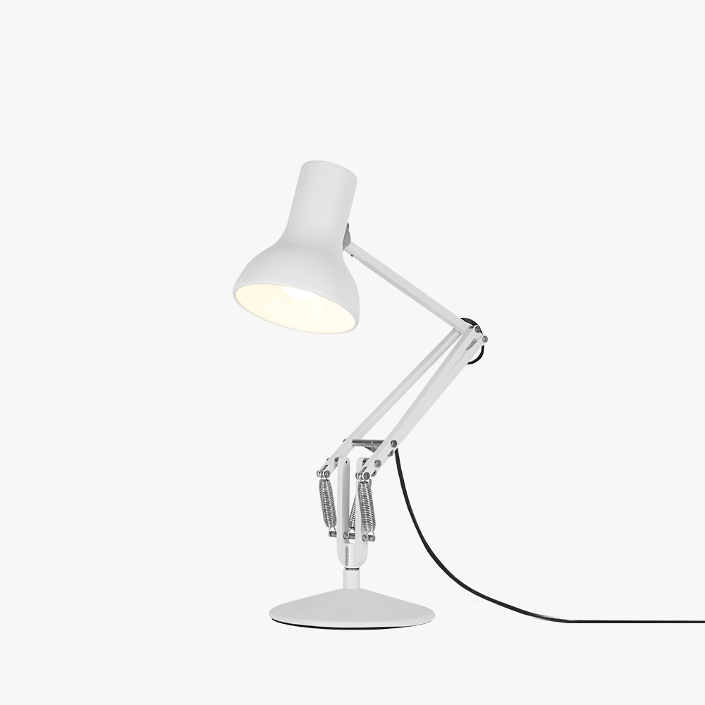 https://bo.alinhadavizinha.com/FileUploads/produtos/iluminacao/candeeiros-de-mesa/32622_type-75-mini-desk-lamp_branco_2.jpg