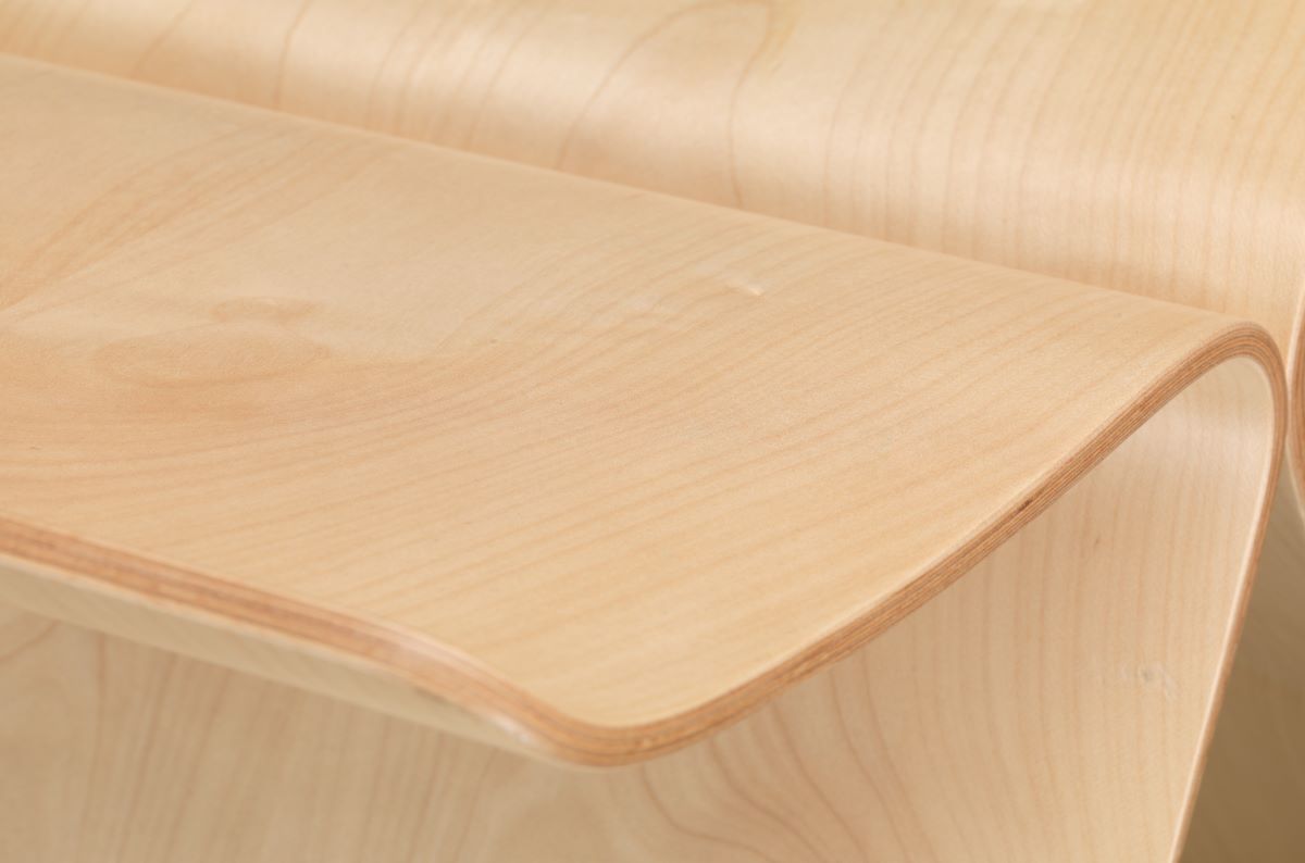 https://bo.alinhadavizinha.com/FileUploads/produtos/mobiliario/bancos-e-poufs/201_370_01_butterfly-stool_bordo_2.jpg