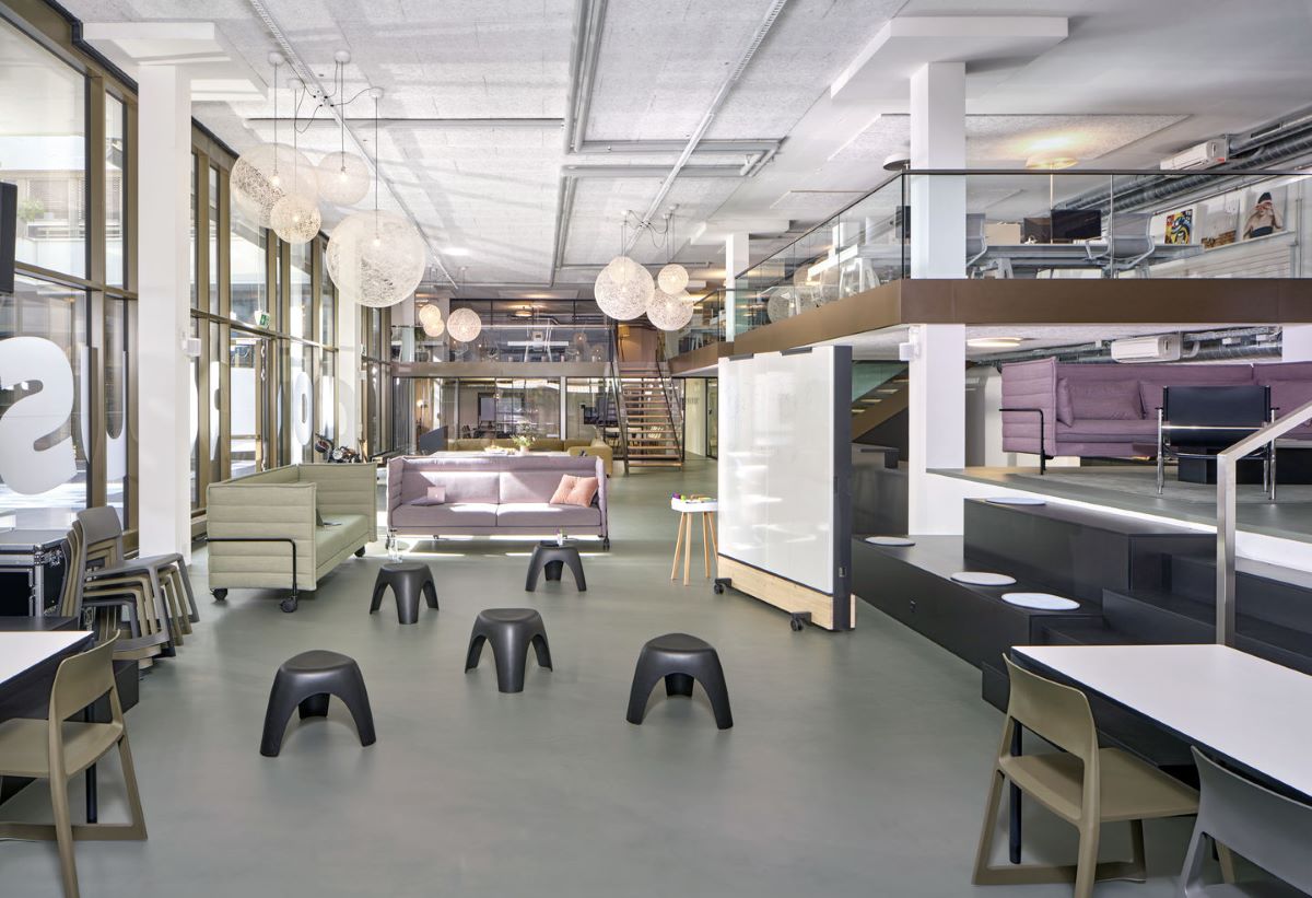 https://bo.alinhadavizinha.com/FileUploads/produtos/mobiliario/bancos-e-poufs/210_020_02_elephant-stool_preto_2_0osj0mqa.jpg