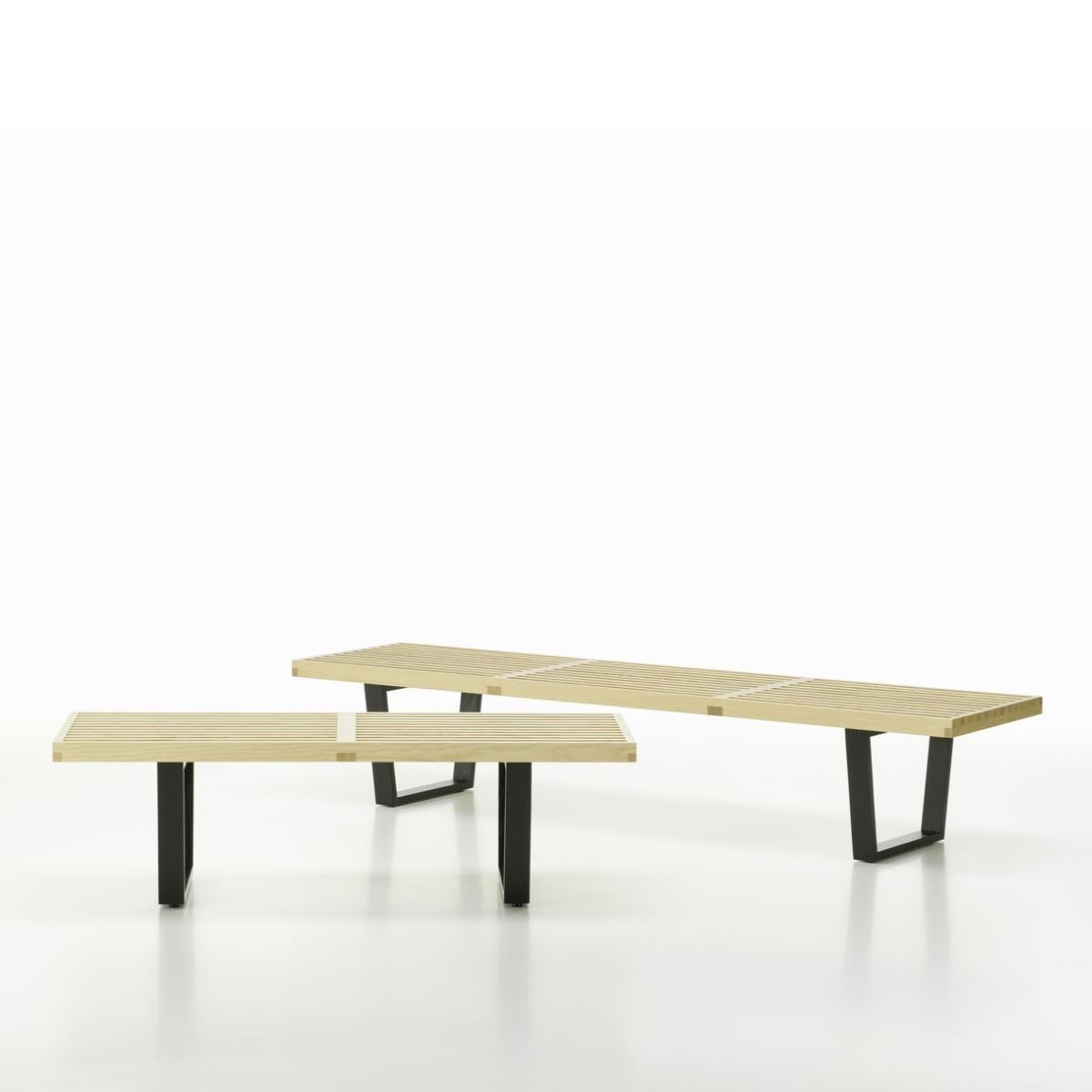 https://bo.alinhadavizinha.com/FileUploads/produtos/mobiliario/bancos-e-poufs/210_231_01_nelson-bench_s_freixo_3.jpg