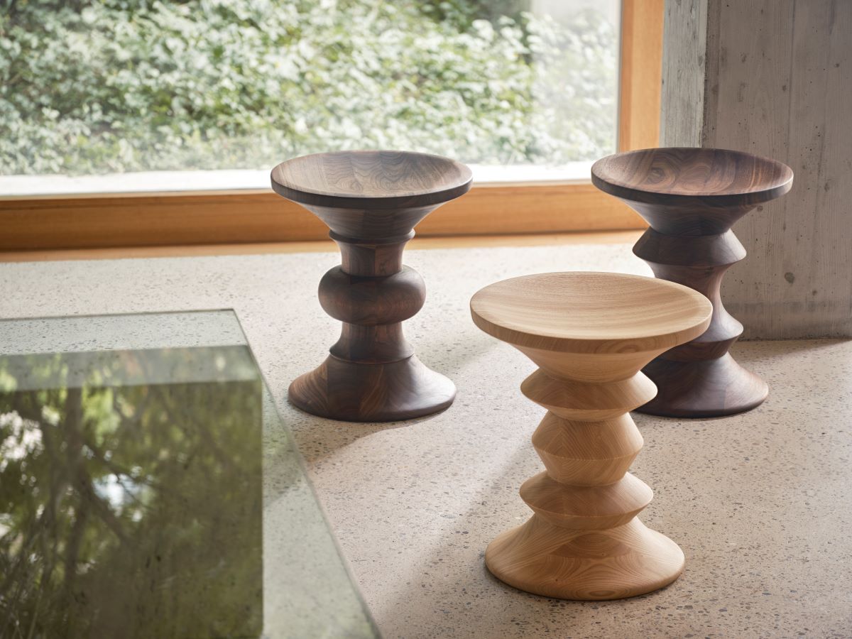 https://bo.alinhadavizinha.com/FileUploads/produtos/mobiliario/bancos-e-poufs/412_355_02_stools_natural_modelo-a_03.jpg