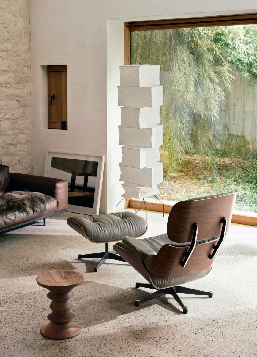 https://bo.alinhadavizinha.com/FileUploads/produtos/mobiliario/bancos-e-poufs/412_355_03_stools_nogueira_modelo-a_02.jpg