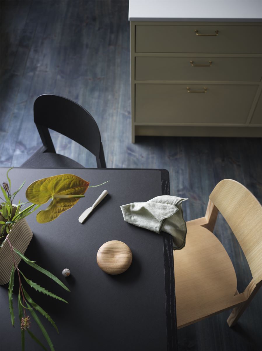 https://bo.alinhadavizinha.com/FileUploads/produtos/mobiliario/cadeiras/26052_workshop-chair_preto_3_21ofonm3.jpg