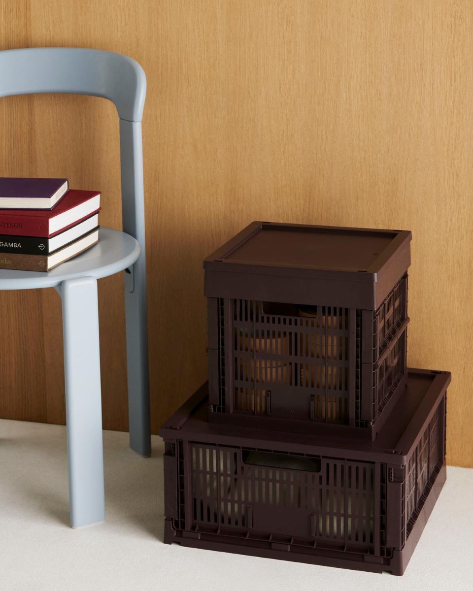 https://bo.alinhadavizinha.com/FileUploads/produtos/mobiliario/cadeiras/ab793_b592_aa51_01uf_rey-chair_azul-cinza_05.jpg