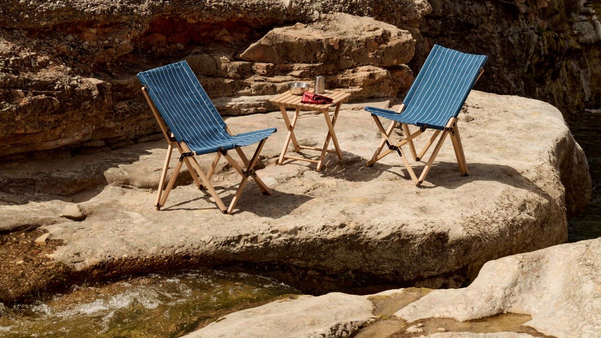 https://bo.alinhadavizinha.com/FileUploads/produtos/mobiliario/exterior/ae974_e865_outdoor-market-folding-chair_azul_09.jpg
