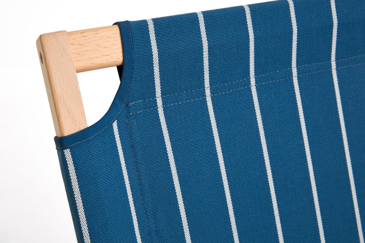 https://bo.alinhadavizinha.com/FileUploads/produtos/mobiliario/exterior/ae975_e865_outdoor-market-folding-sofa_azul_04.jpg