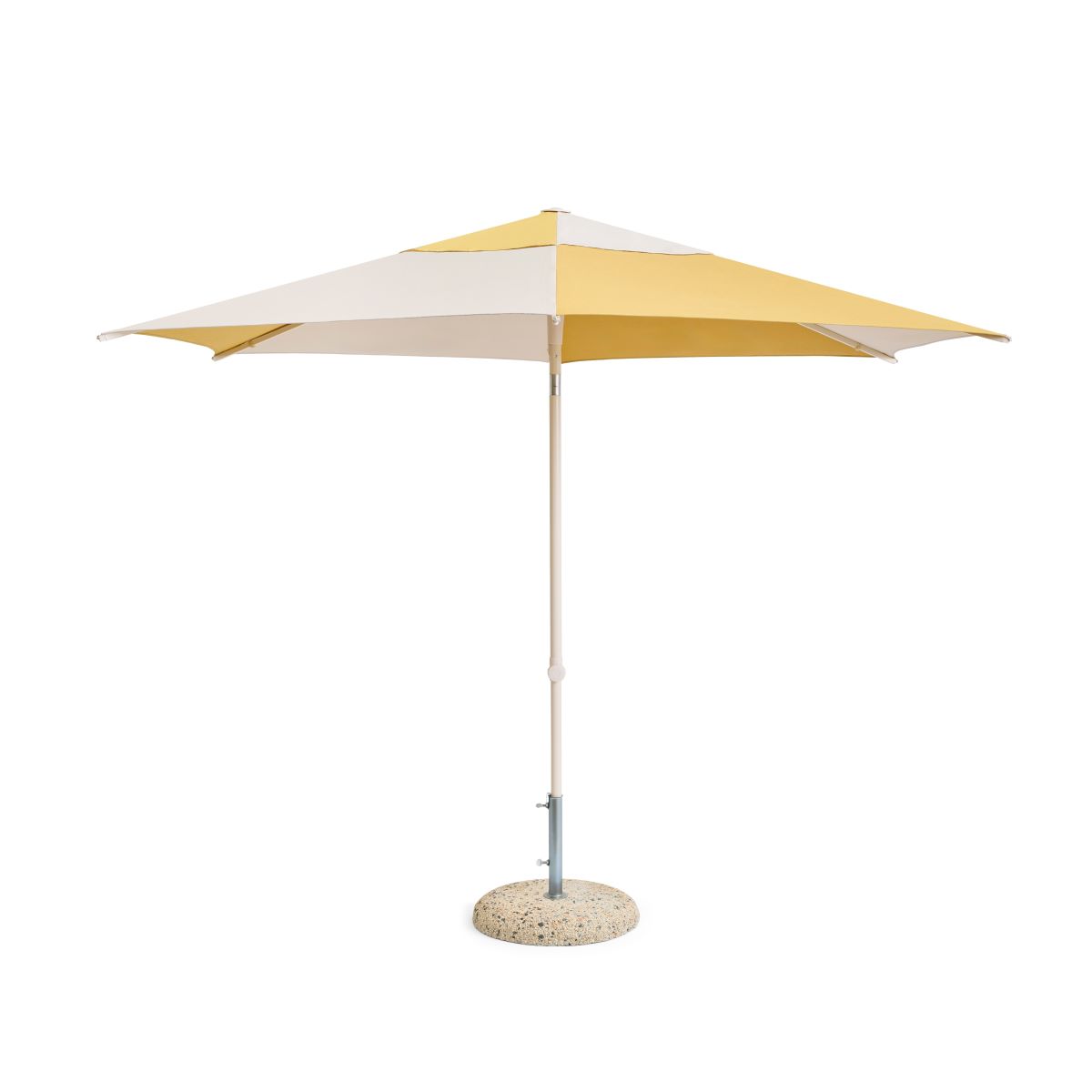 https://bo.alinhadavizinha.com/FileUploads/produtos/mobiliario/exterior/af578_f623_au94_terrazza-parasol-hexagon_ocre_01.jpg