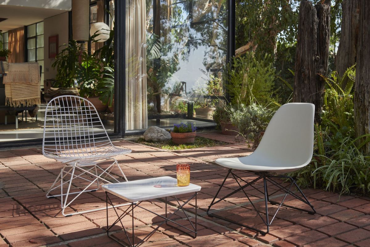 https://bo.alinhadavizinha.com/FileUploads/produtos/mobiliario/mesas/201_195_19_occasional-table-ltr_marmore-branco-e-base-preta_2.jpg