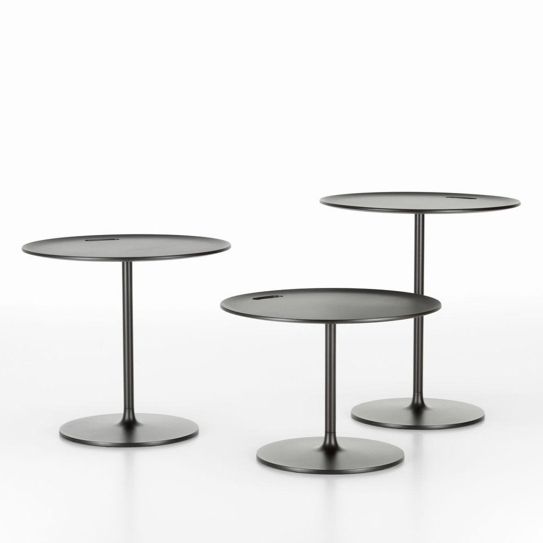https://bo.alinhadavizinha.com/FileUploads/produtos/mobiliario/mesas/210_515_11_occasional-low-table_35_aluminio-castanho-escuro_2.jpg