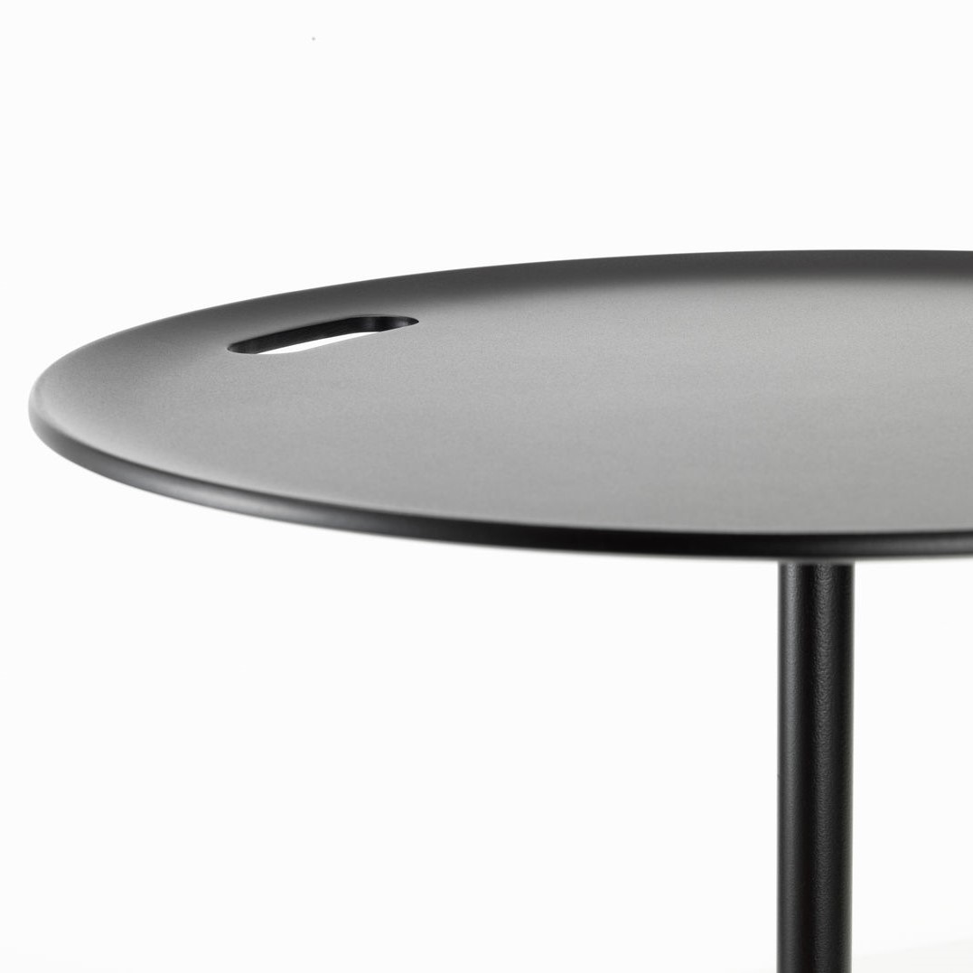 https://bo.alinhadavizinha.com/FileUploads/produtos/mobiliario/mesas/210_515_11_occasional-low-table_35_aluminio-castanho-escuro_3.jpg